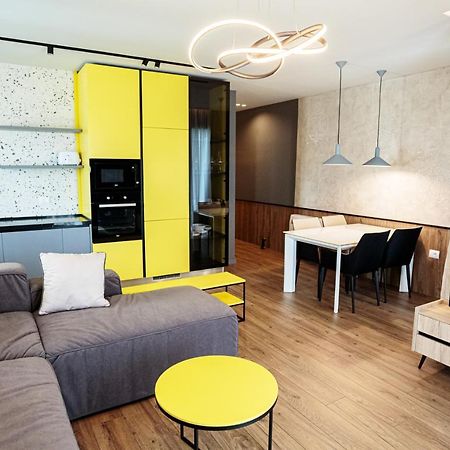 Visar Apartments Влёра Экстерьер фото
