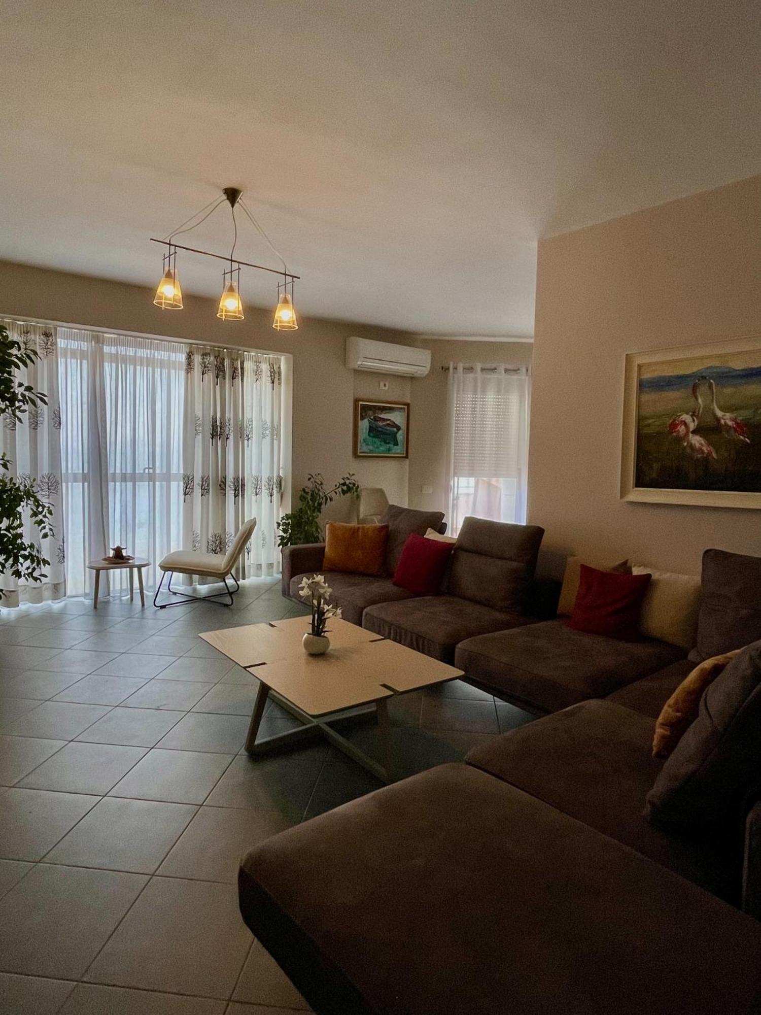 Visar Apartments Влёра Экстерьер фото
